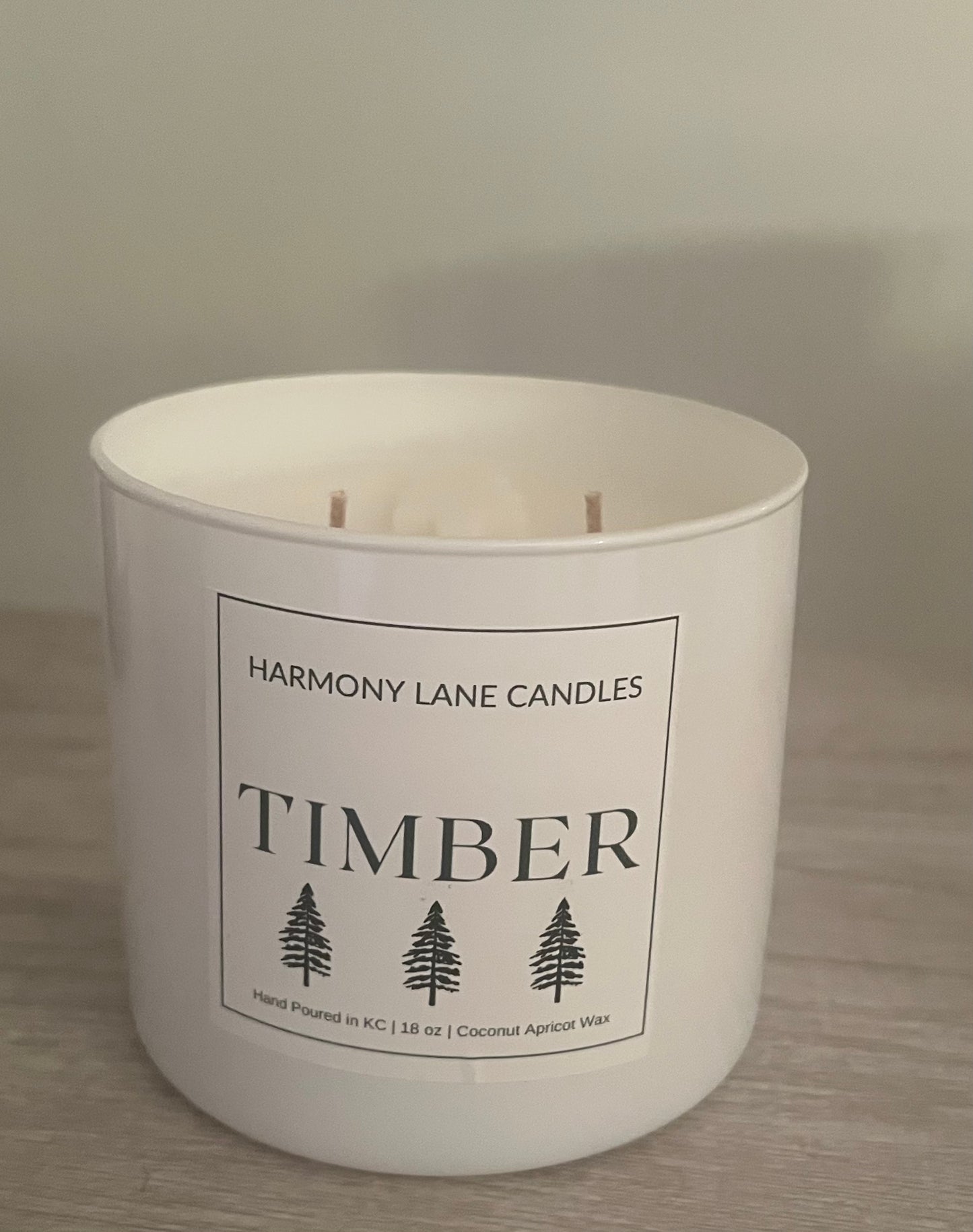 18 oz Timber Scented Candle