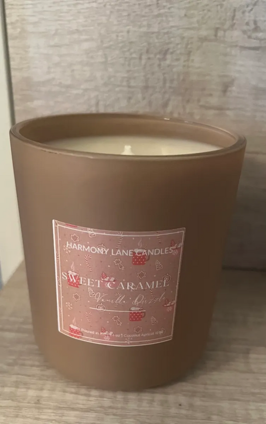 14 oz Lux Sweet Caramel Vanilla Drizzle Scented Candle