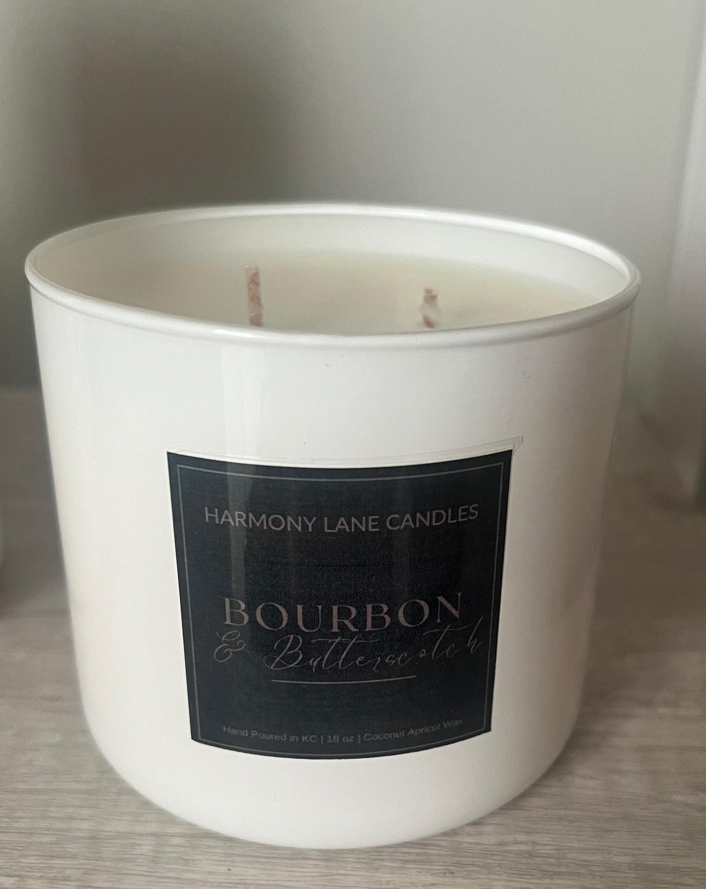 18 oz Bourbon & Butterscotch Scented Candle