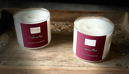 18 oz Cashmere Plum Scented Candle
